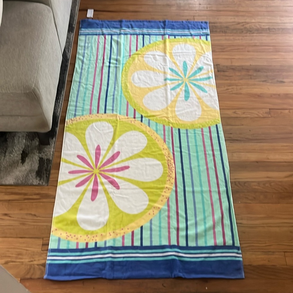 NWT Vera Bradley beach towel floating blossoms